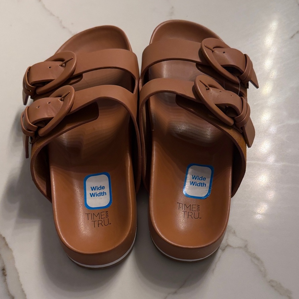 Time and Tru Brown Sandals - Picture 3 of 4